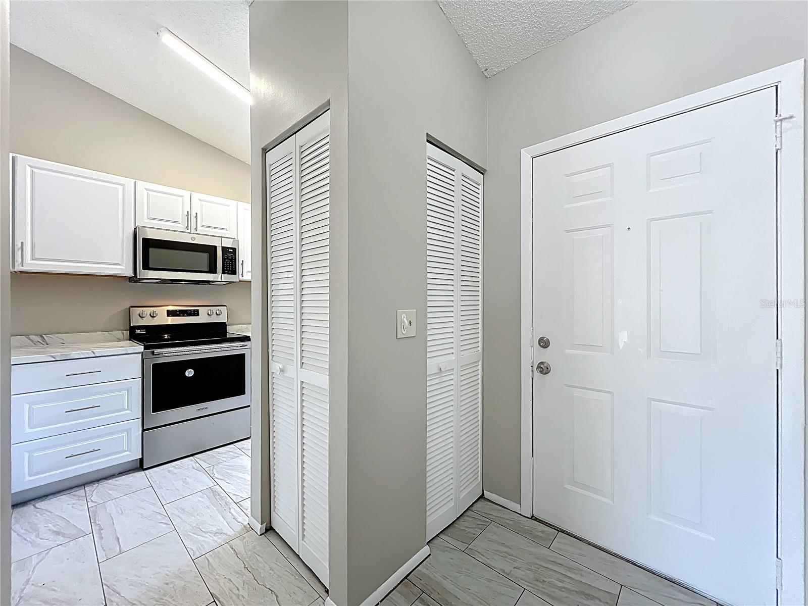 Image 7 of 56 For 12136 Sand Pebble Way