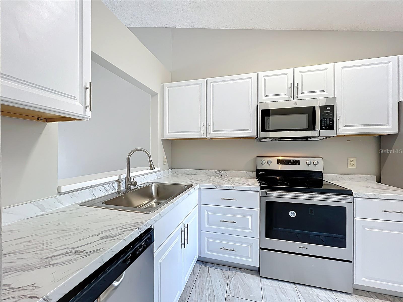 Image 8 of 56 For 12136 Sand Pebble Way