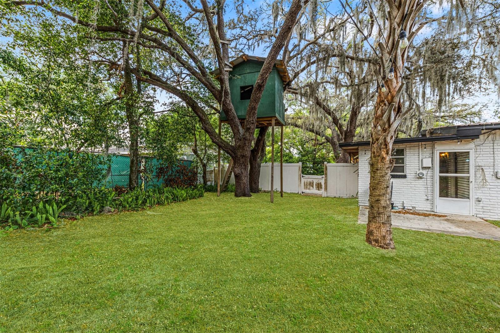 Image 4 of 29 For 13 Magnolia Street