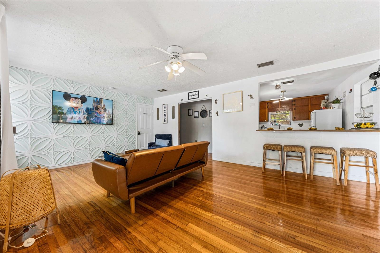 Image 8 of 29 For 13 Magnolia Street