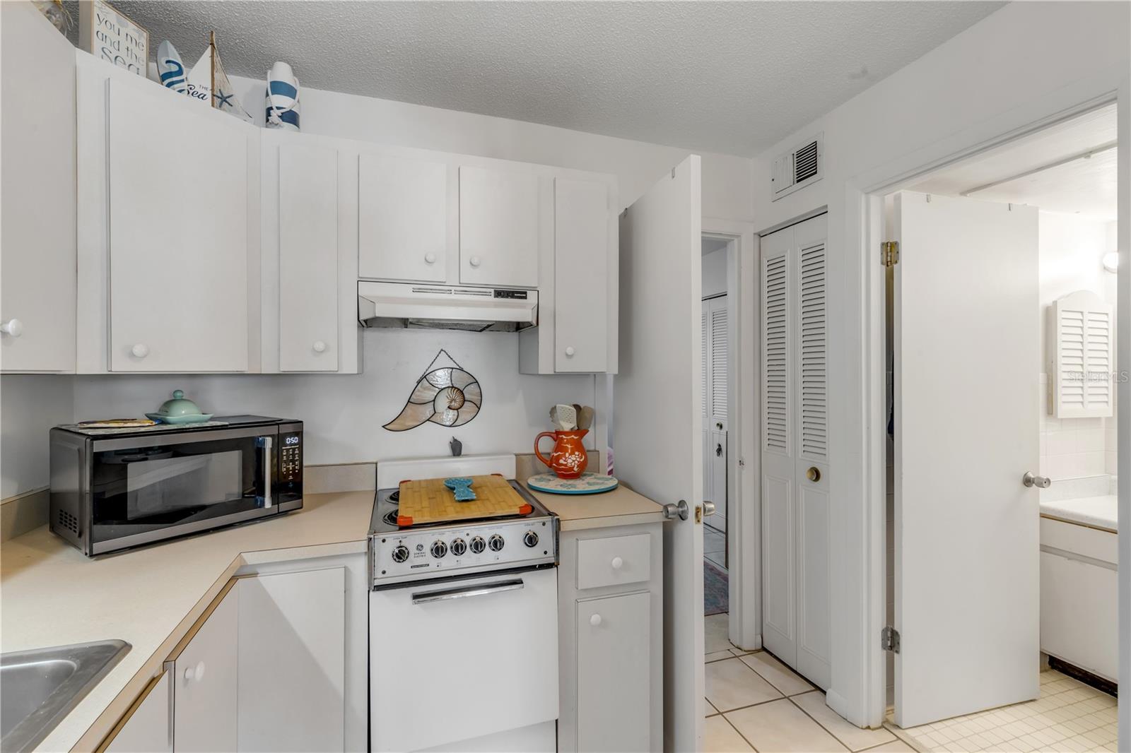 Image 14 of 35 For 541 Peninsula Avenue A19