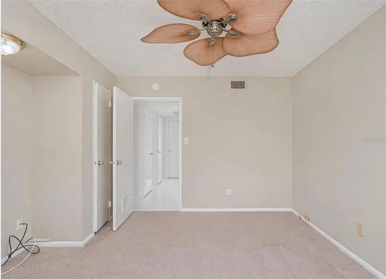 Image 17 of 23 For 1224 Peninsula Drive 415