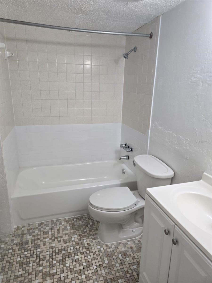 Image 17 of 23 For 1216 Kennedy Road 19