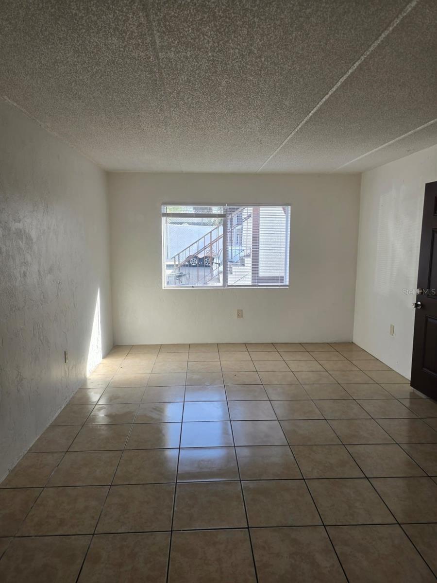 Image 4 of 23 For 1216 Kennedy Road 19