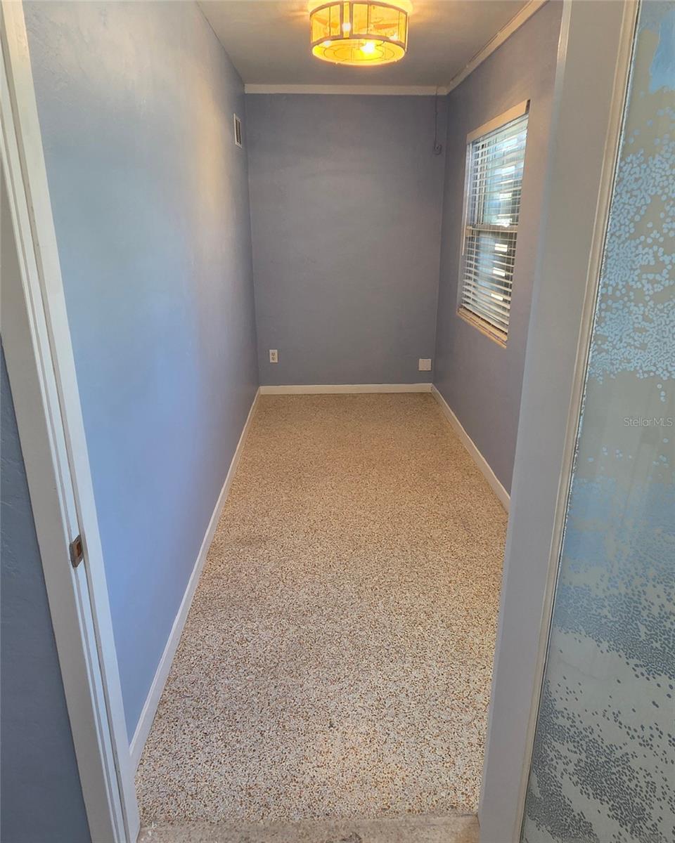 Image 4 of 14 For 921 Ridgewood Avenue A