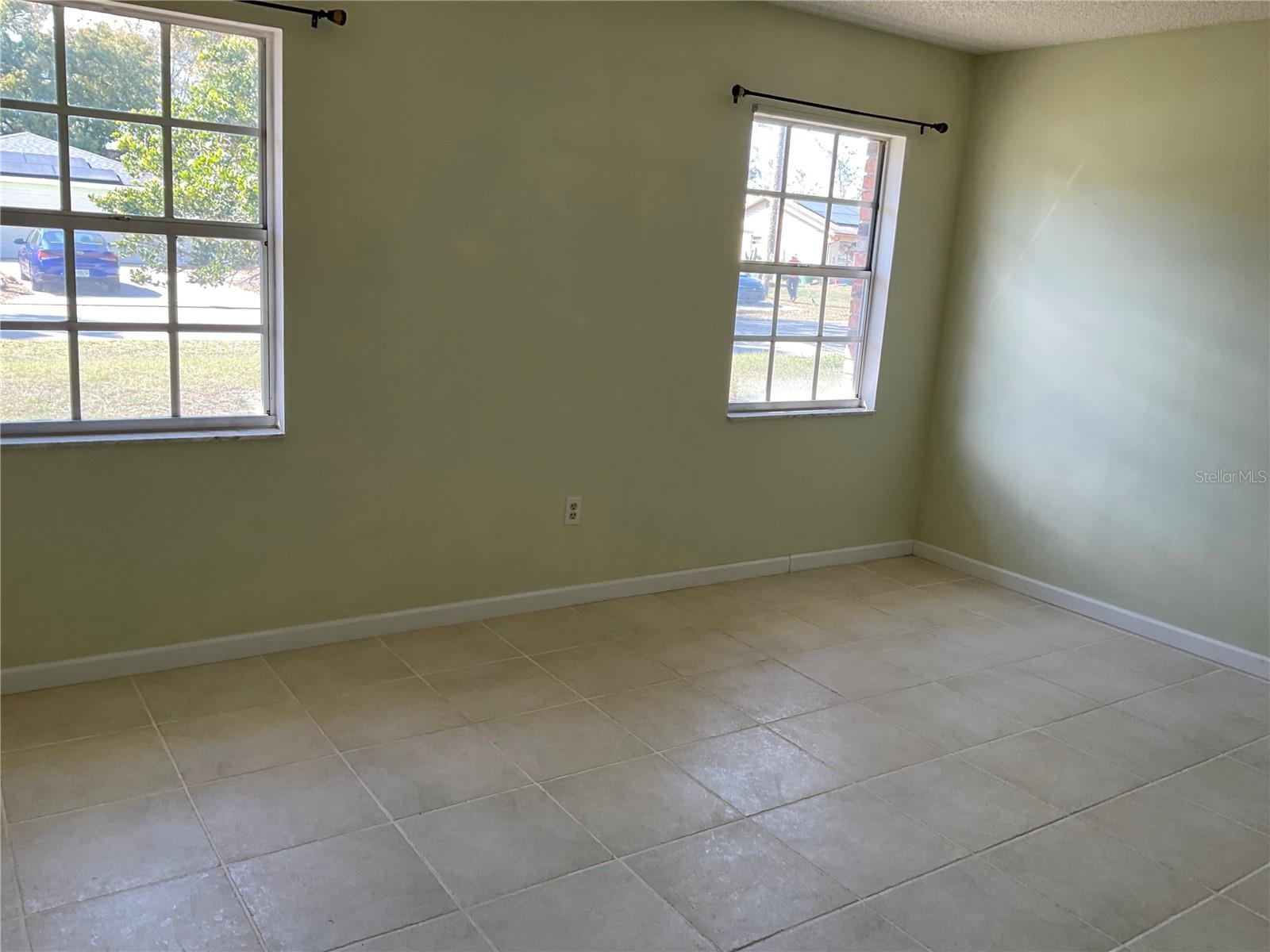Image 13 of 26 For 1073 Embassy Drive