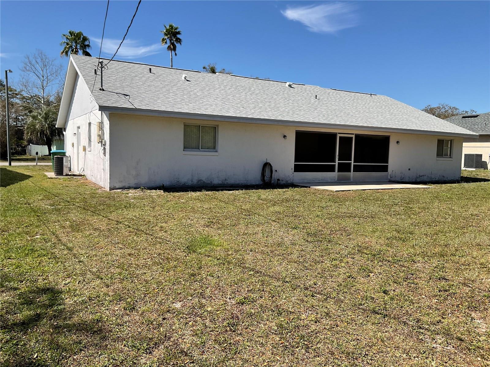 Image 21 of 26 For 1073 Embassy Drive