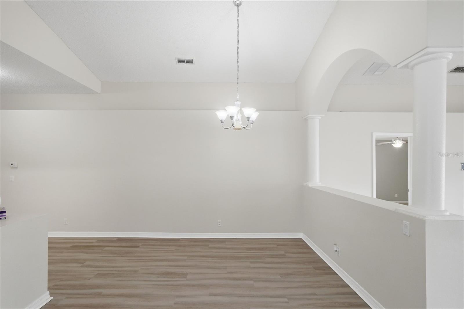 Image 12 of 34 For 553 Maidenhair Court