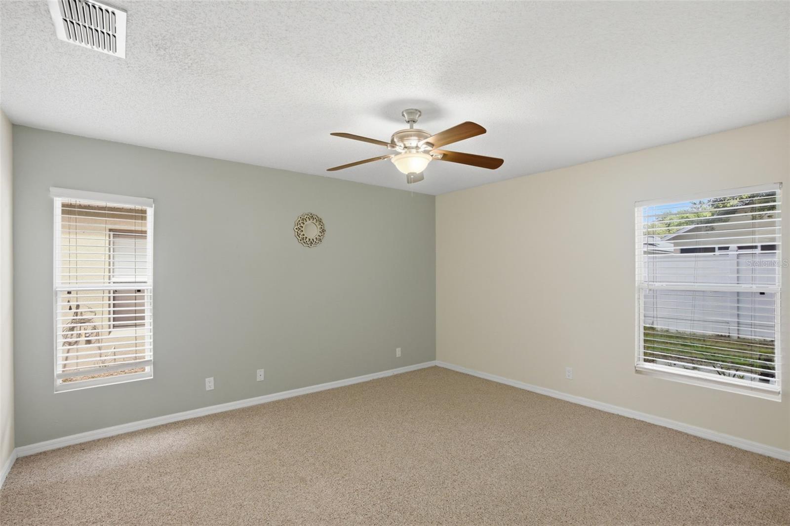 Image 16 of 34 For 553 Maidenhair Court