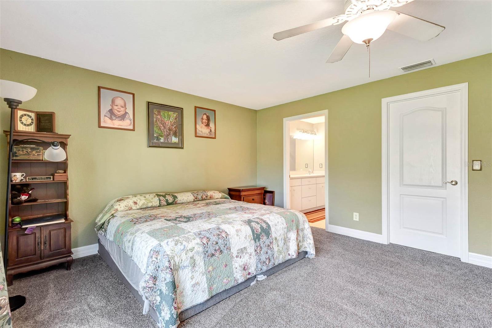 Image 21 of 52 For 5479 Saint Regis Way