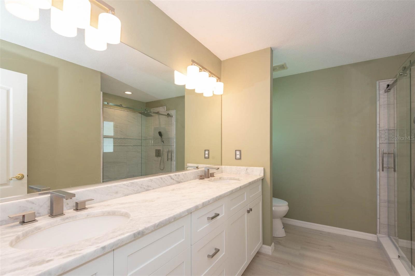 Image 22 of 52 For 5479 Saint Regis Way