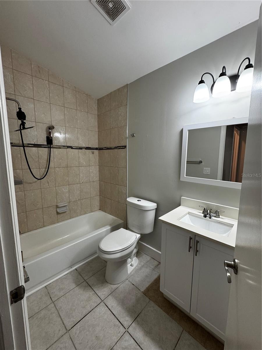 Image 10 of 18 For 1645 17th Street Sw