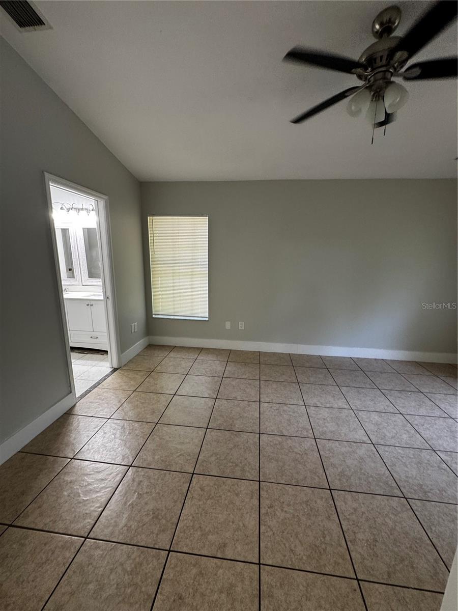Image 12 of 18 For 1645 17th Street Sw
