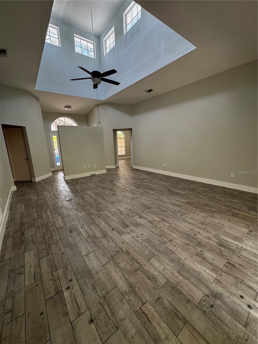 Image 5 of 18 For 1645 17th Street Sw