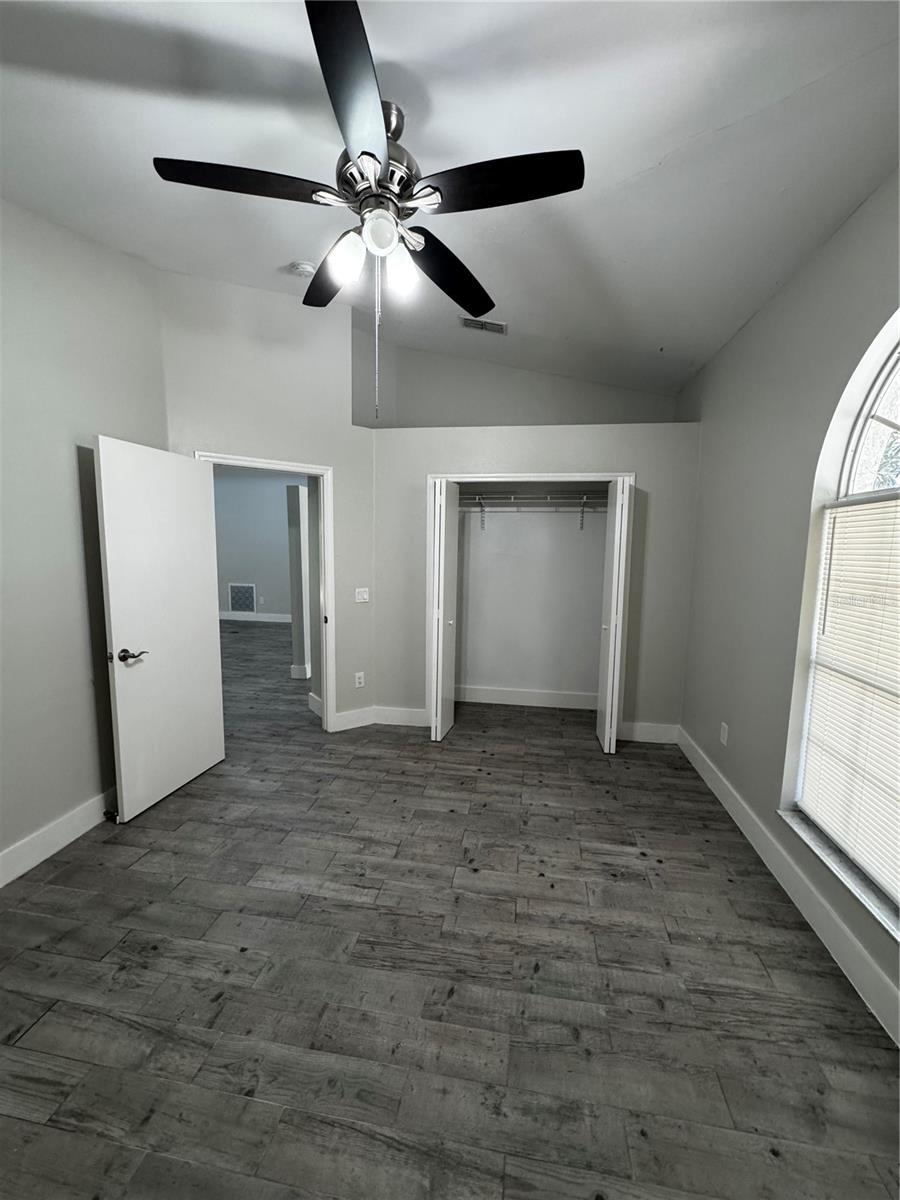 Image 7 of 18 For 1645 17th Street Sw