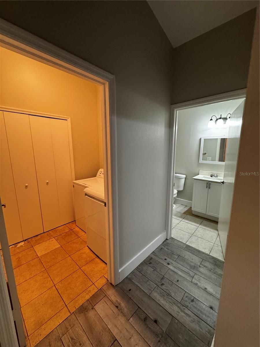 Image 8 of 18 For 1645 17th Street Sw