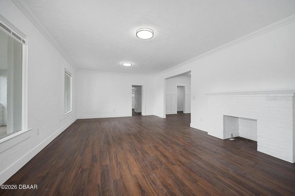 Image 21 of 72 For 934 Ridgewood Avenue