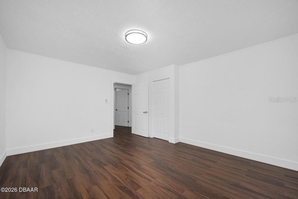 Image 29 of 72 For 934 Ridgewood Avenue