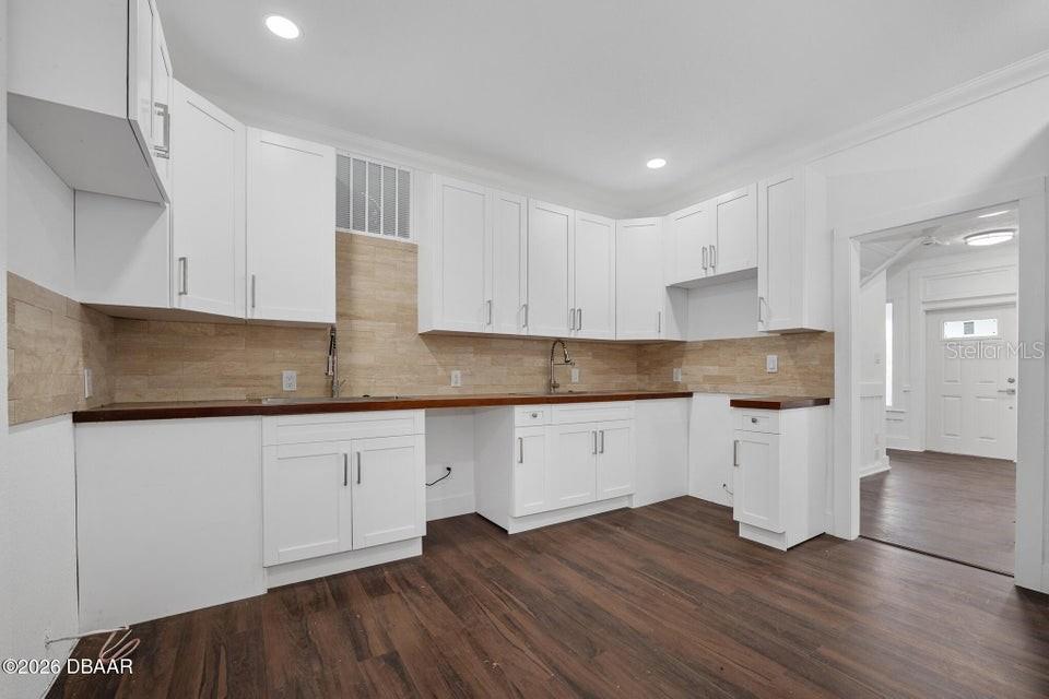 Image 35 of 72 For 934 Ridgewood Avenue