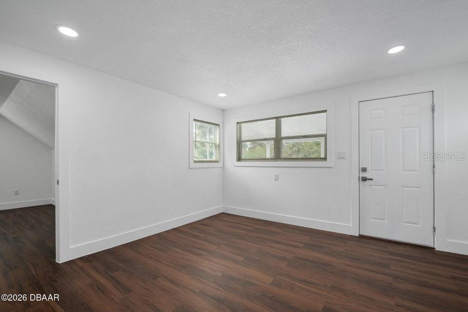 Image 45 of 72 For 934 Ridgewood Avenue