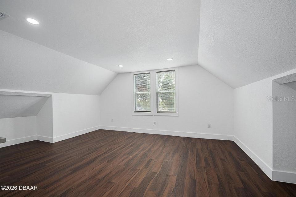 Image 47 of 72 For 934 Ridgewood Avenue