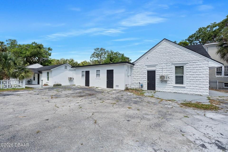 Image 69 of 72 For 934 Ridgewood Avenue
