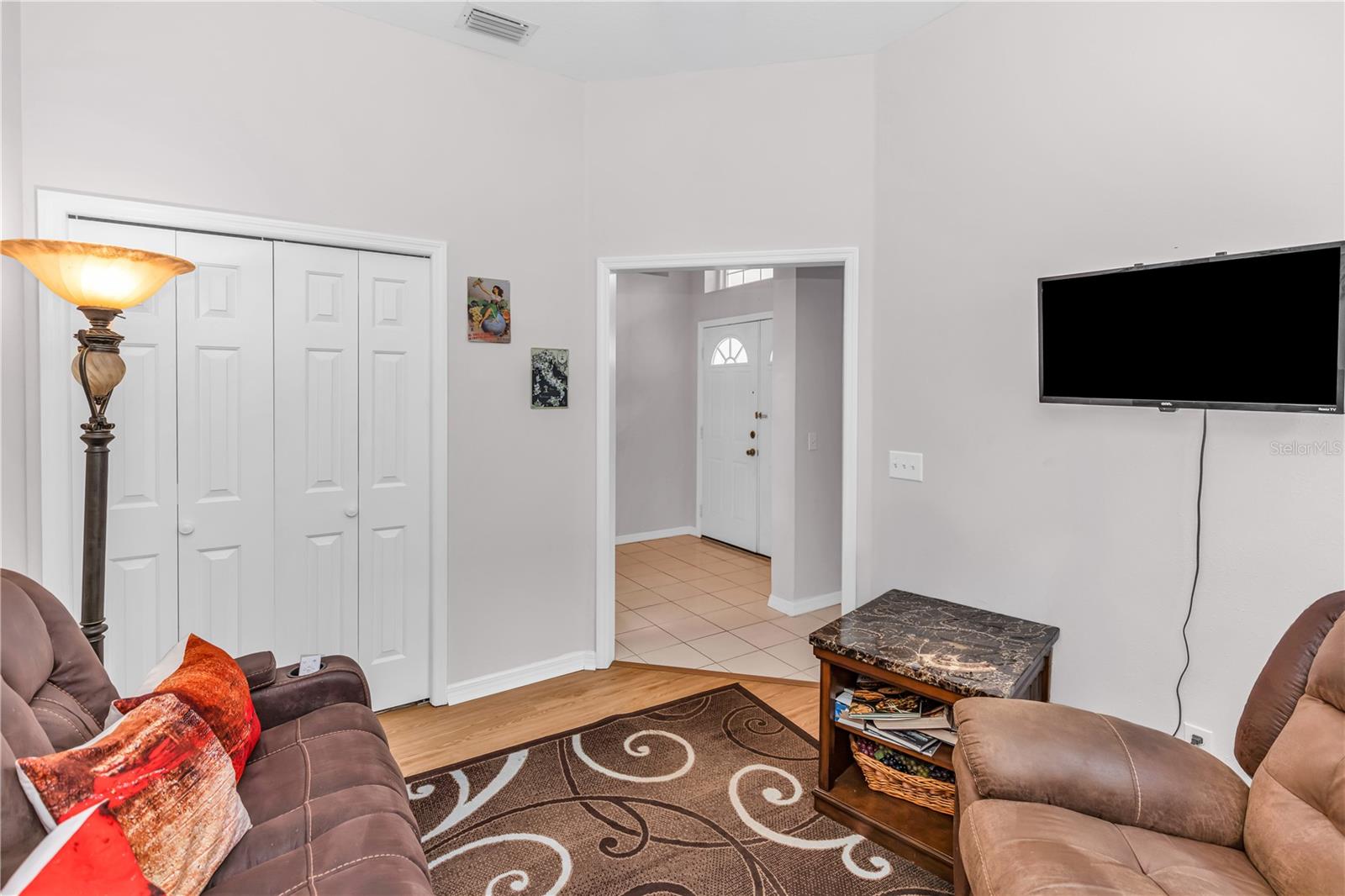 Image 21 of 37 For 414 Fairlane Drive
