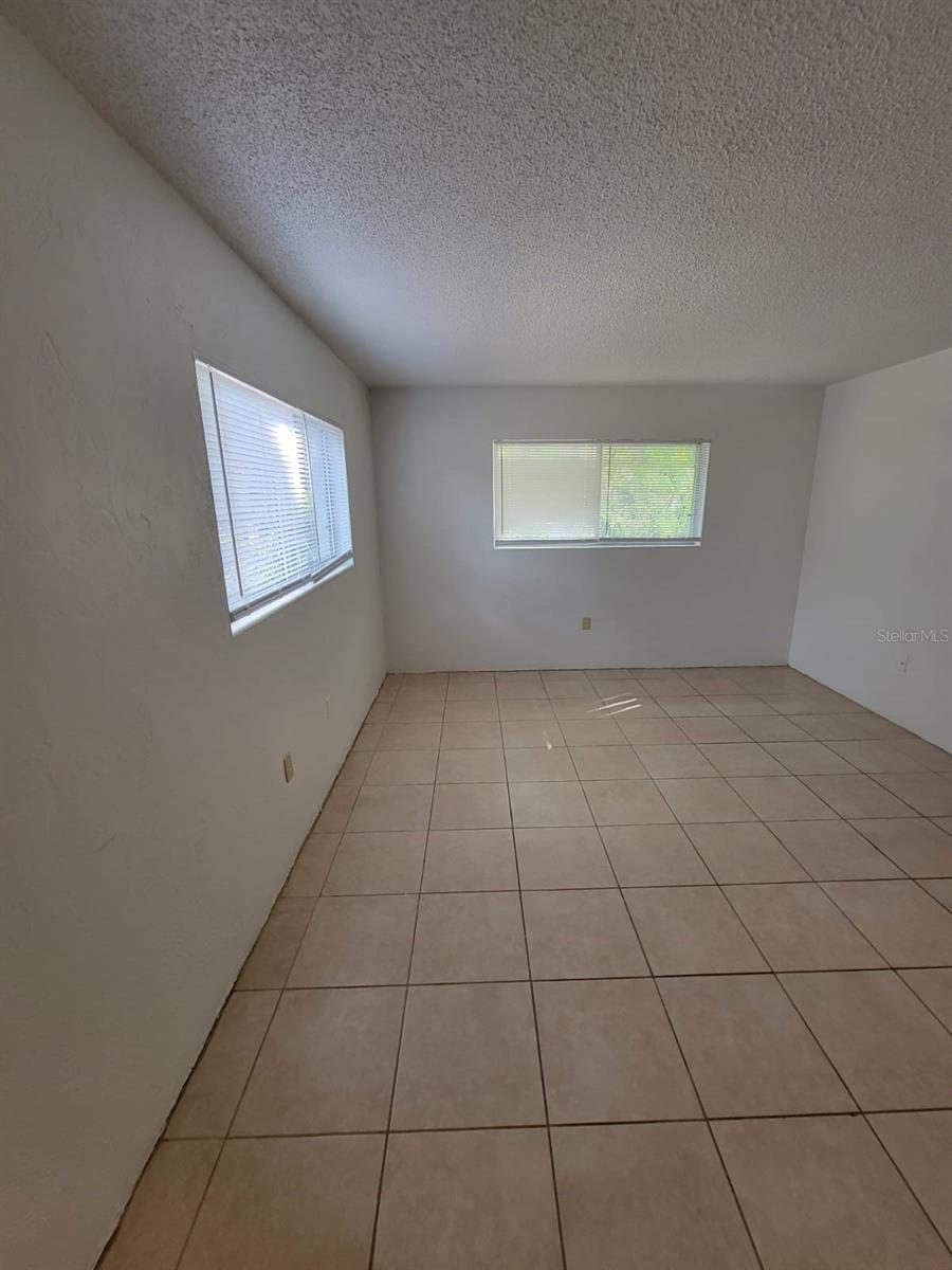 Image 11 of 16 For 1216 Kennedy Road 4