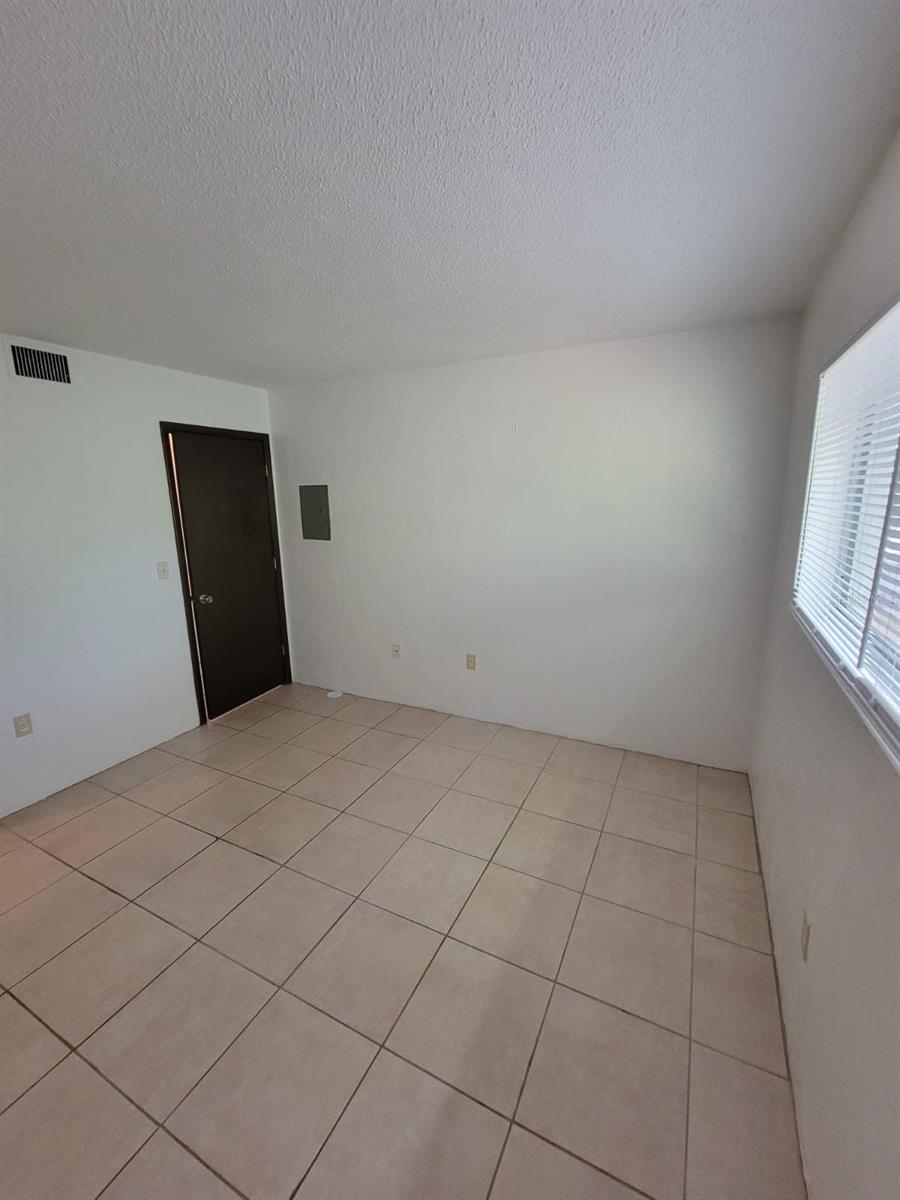 Image 15 of 16 For 1216 Kennedy Road 4