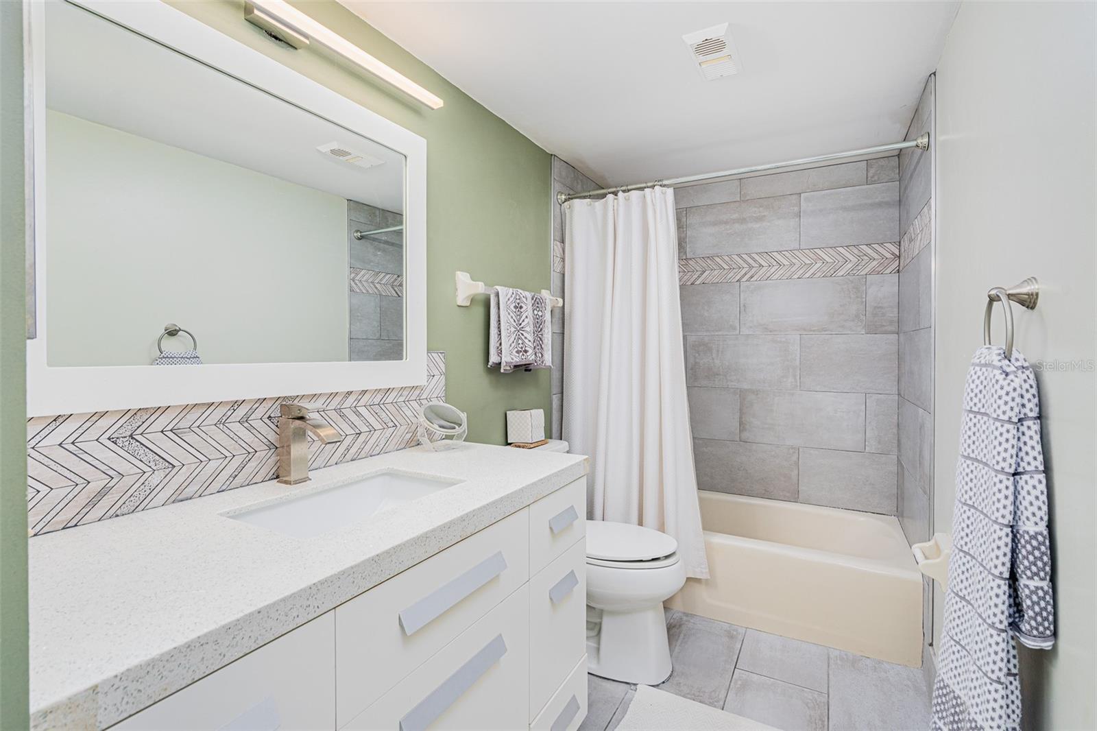 Image 14 of 29 For 3360 Ocean Shore Boulevard 5060