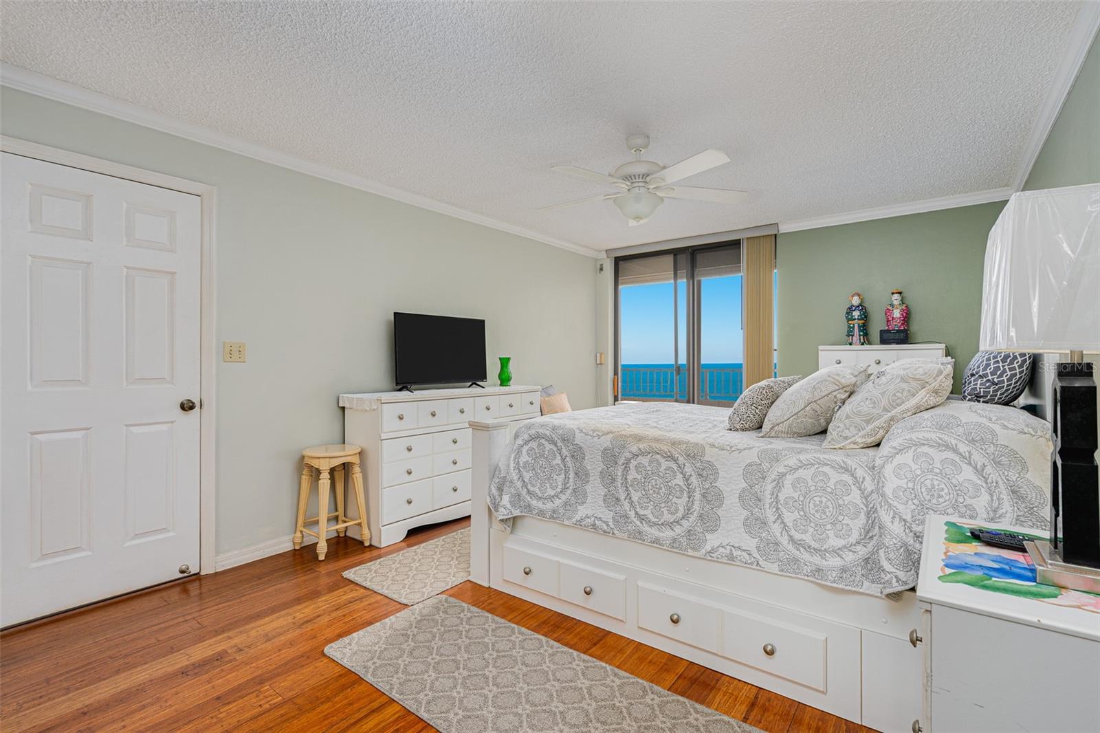 Image 16 of 29 For 3360 Ocean Shore Boulevard 5060