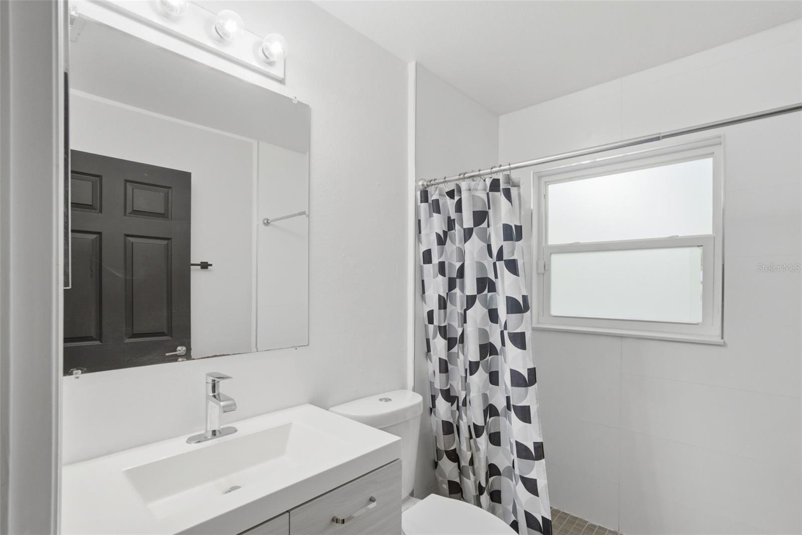 Image 17 of 33 For 2308 Donegan Place