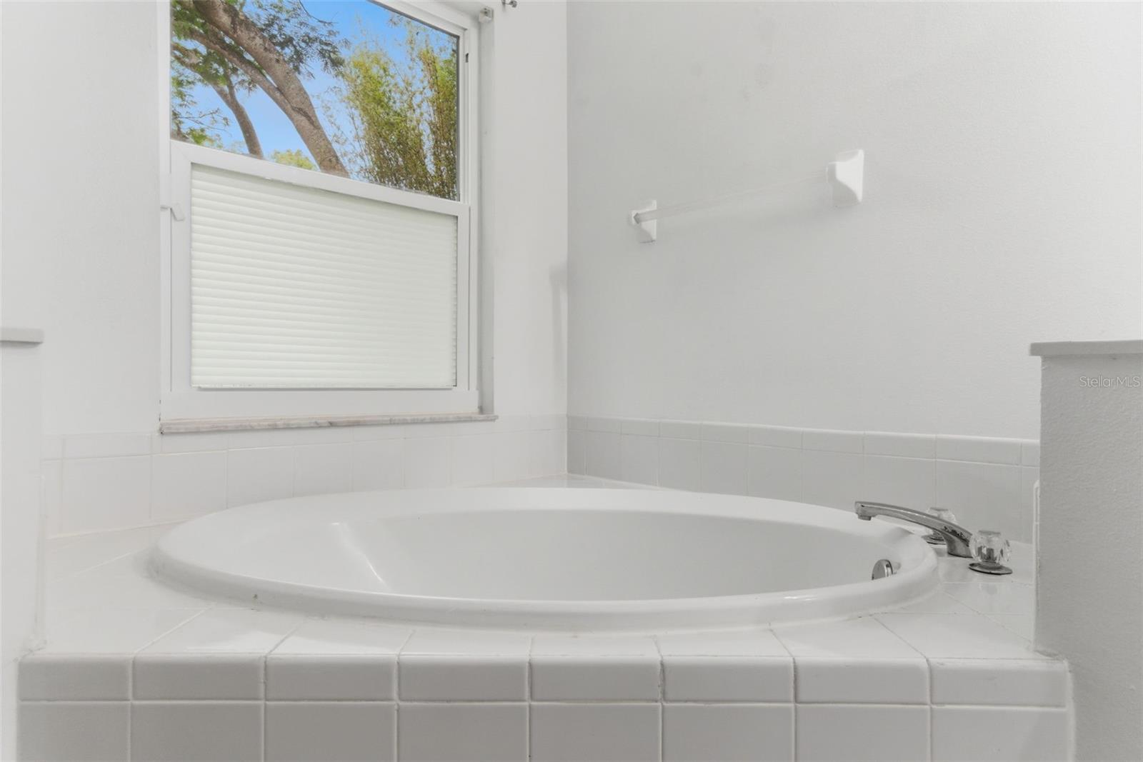 Image 22 of 33 For 2308 Donegan Place