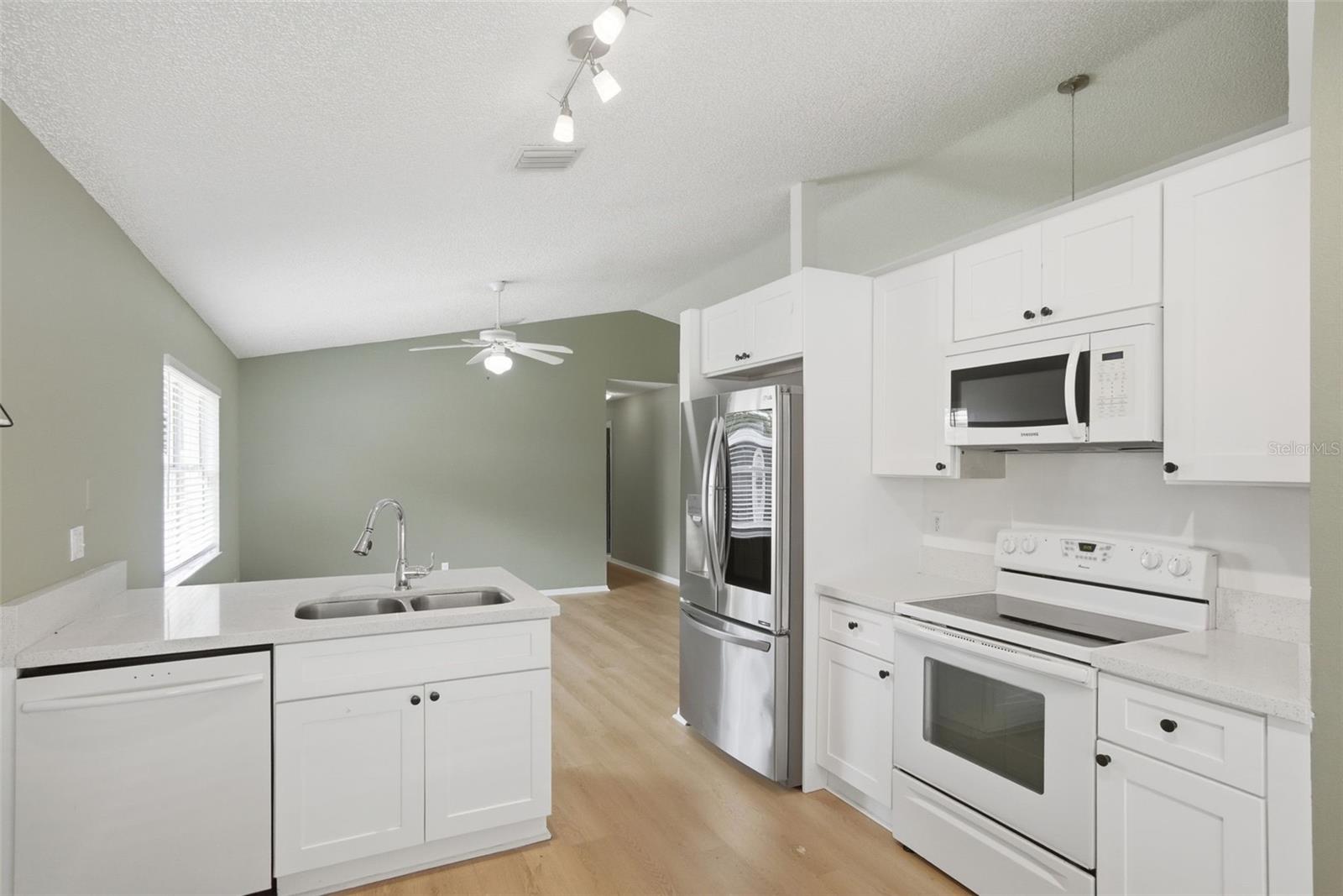 Image 7 of 33 For 2308 Donegan Place