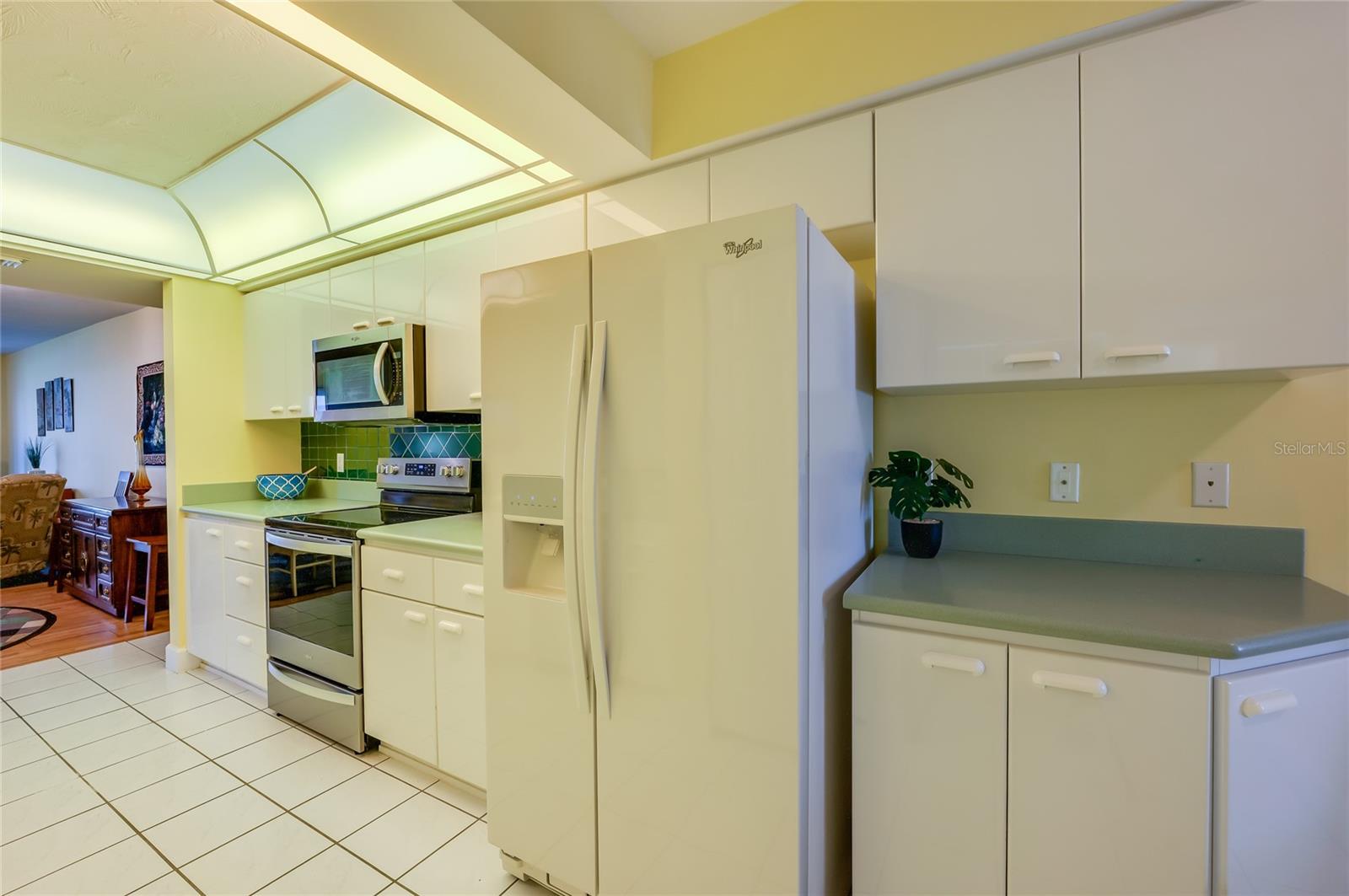 Image 12 of 46 For 4575 Atlantic Avenue 6101