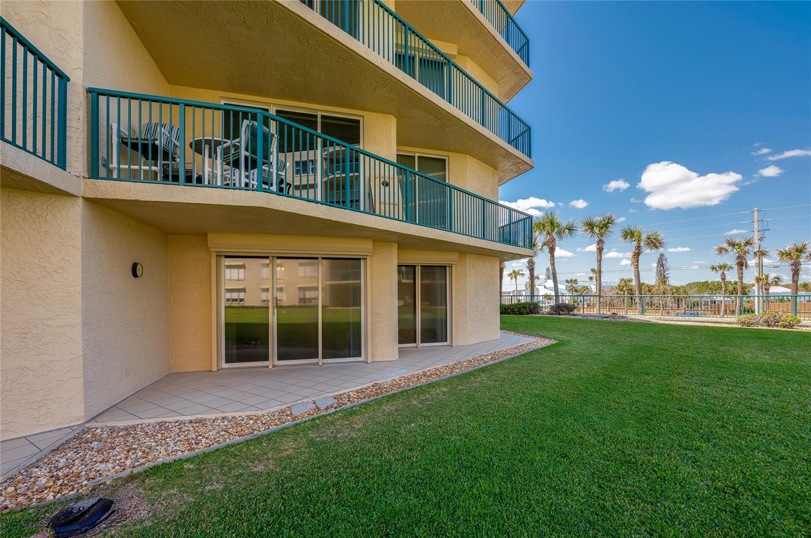 Image 31 of 46 For 4575 Atlantic Avenue 6101