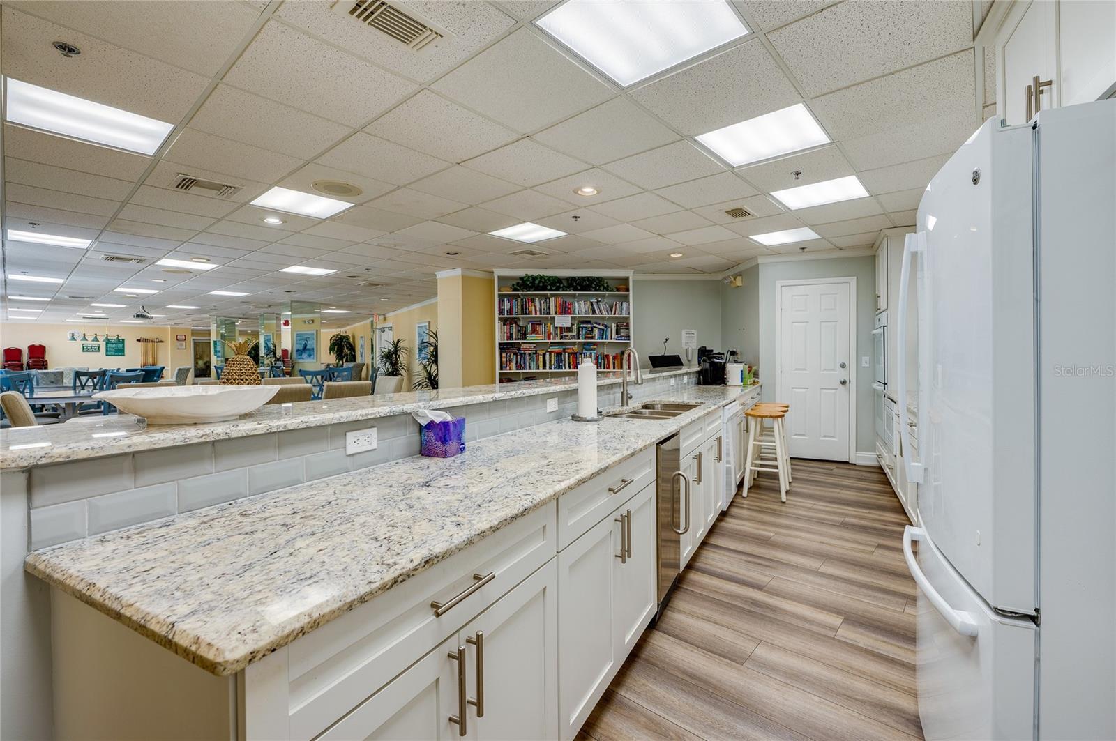 Image 41 of 46 For 4575 Atlantic Avenue 6101