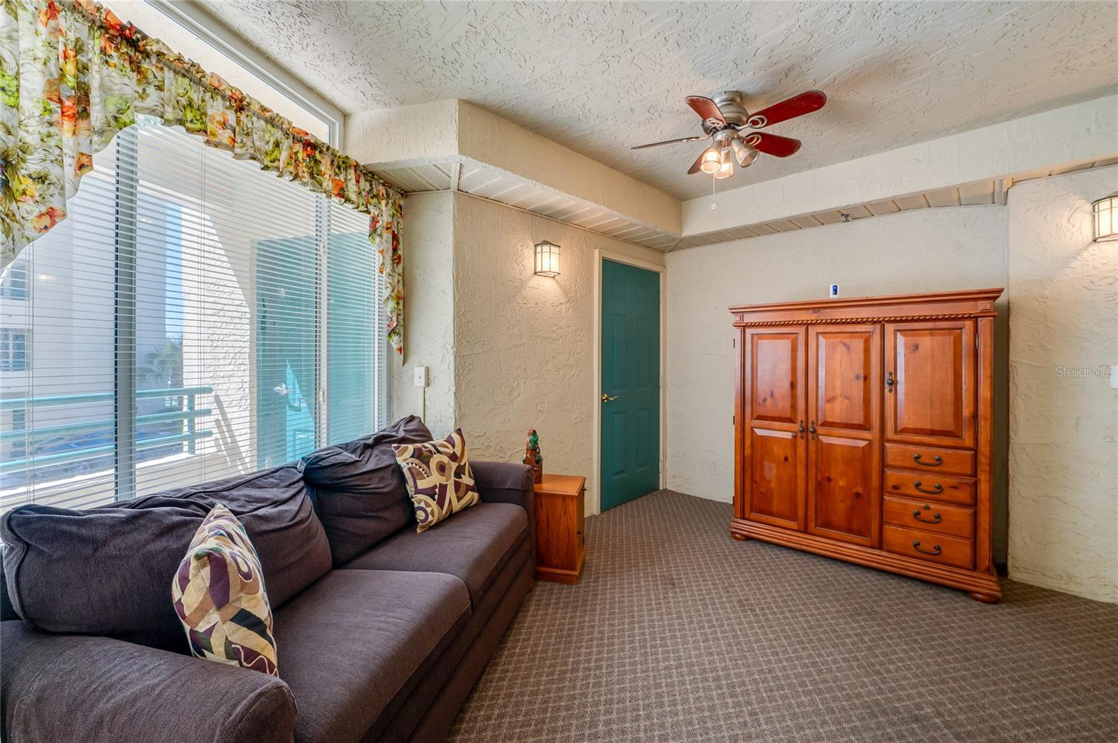 Image 7 of 46 For 4575 Atlantic Avenue 6101