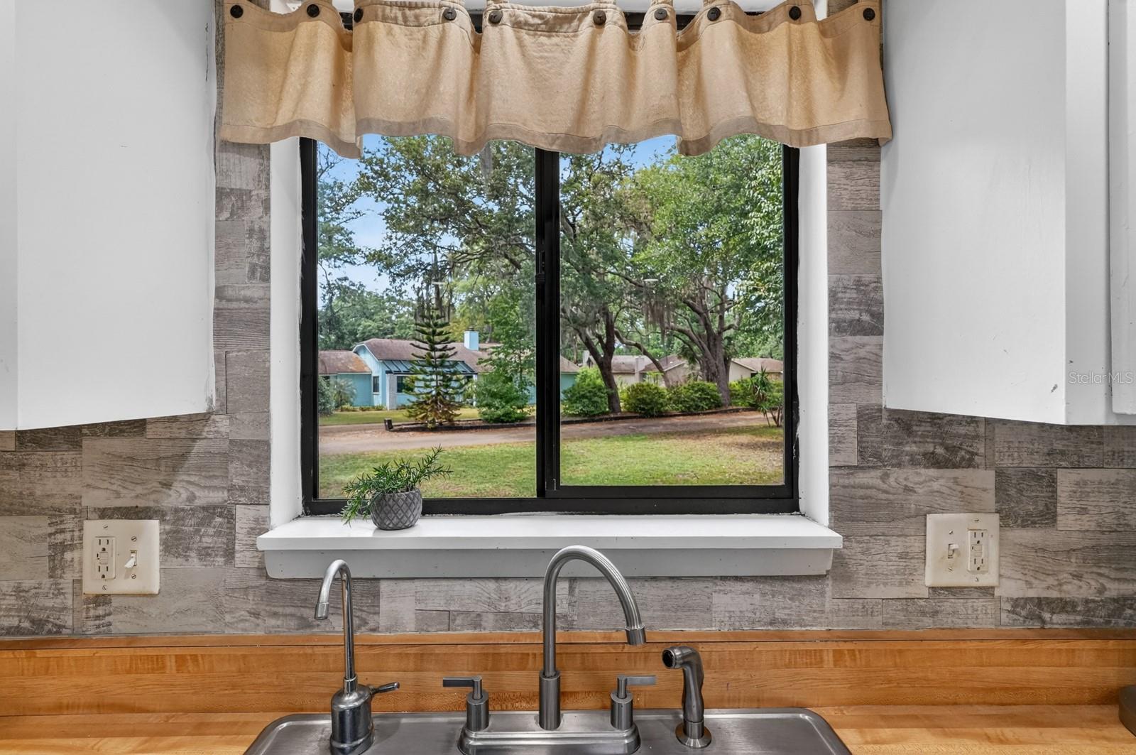 Image 16 of 64 For 26 Baymeadow Court