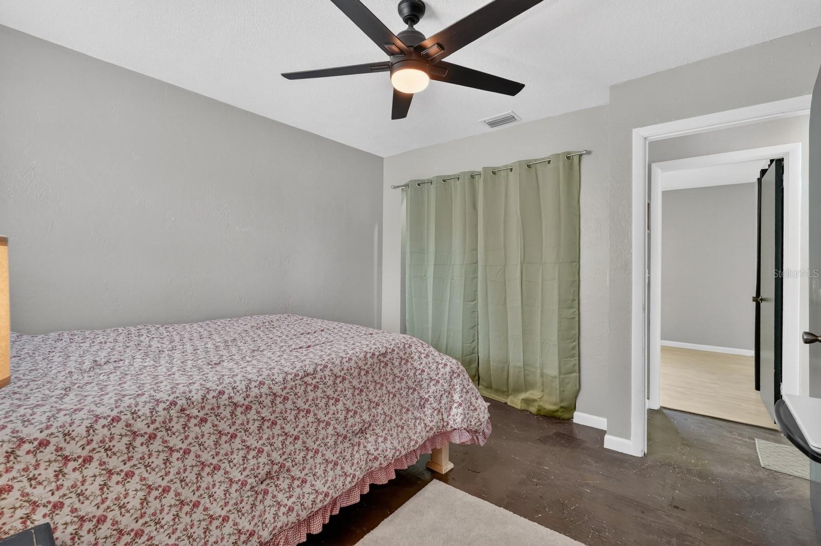 Image 30 of 64 For 26 Baymeadow Court