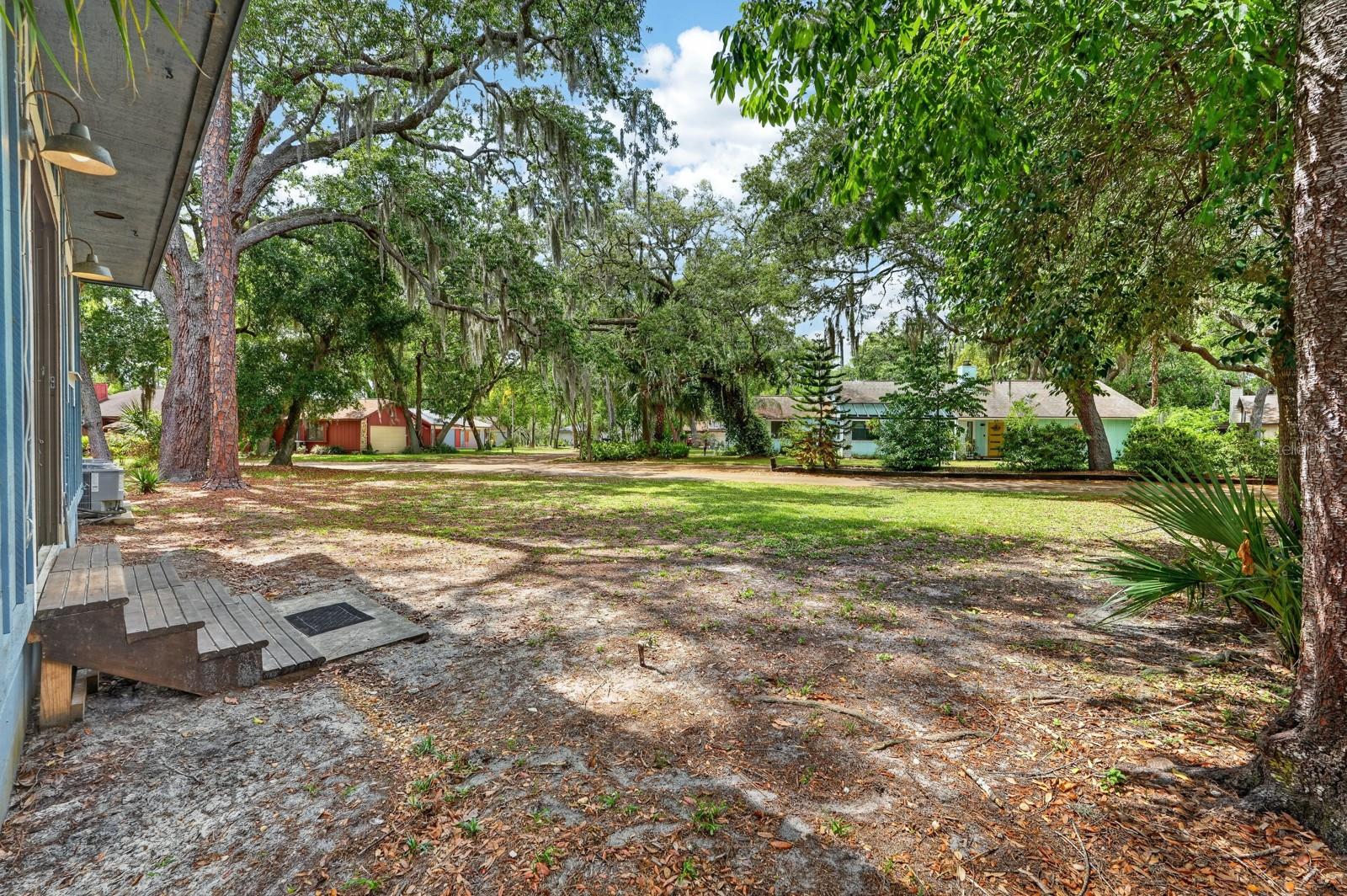 Image 44 of 64 For 26 Baymeadow Court