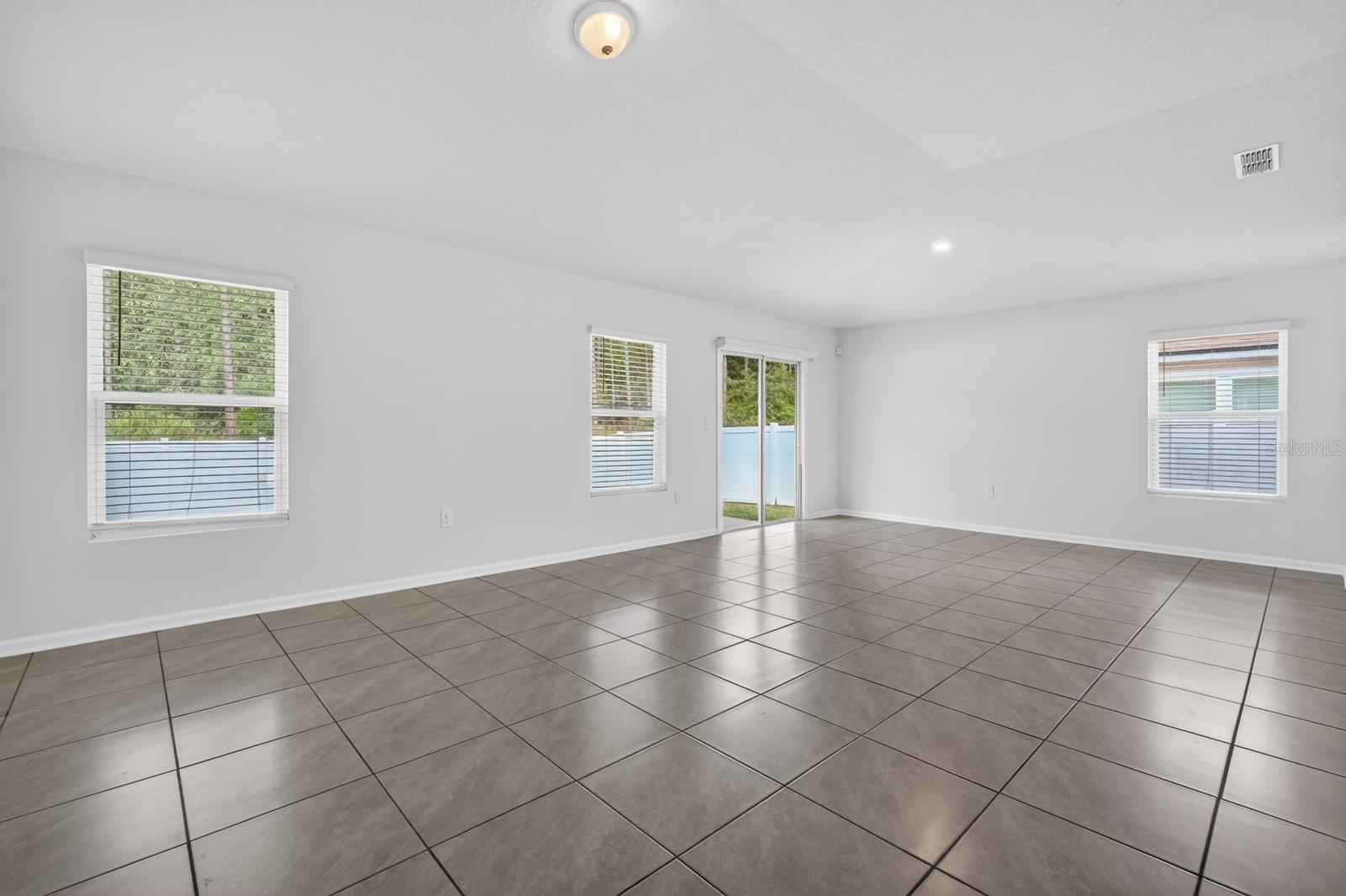 Image 10 of 54 For 75 Rivertown Road