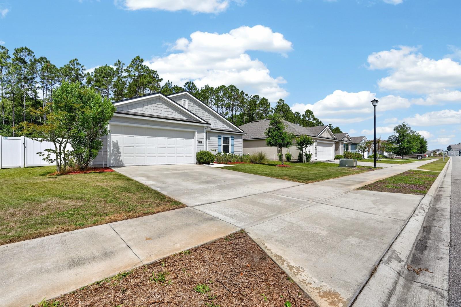 Image 4 of 54 For 75 Rivertown Road