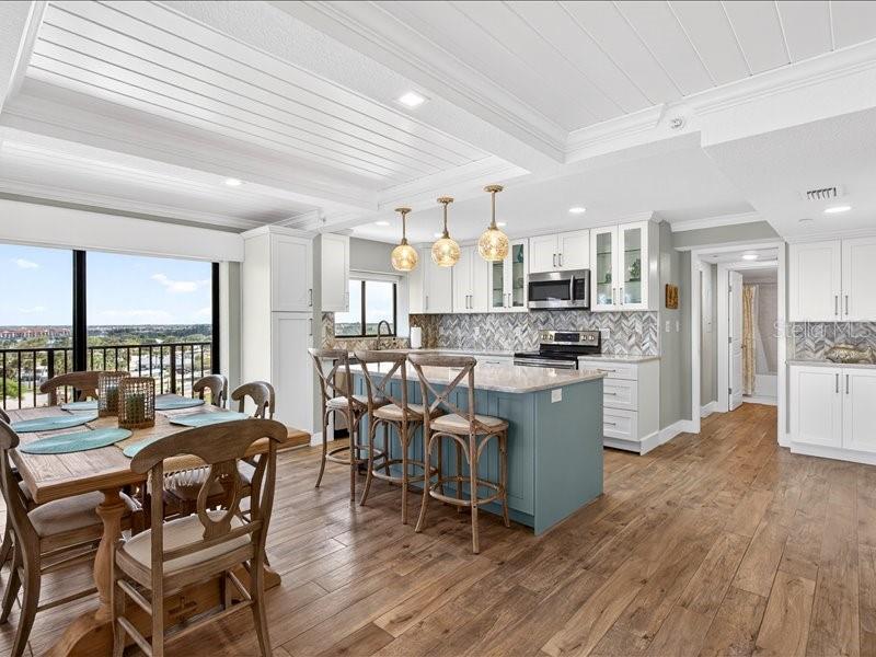 Image 3 of 45 For 501 Causeway  6070