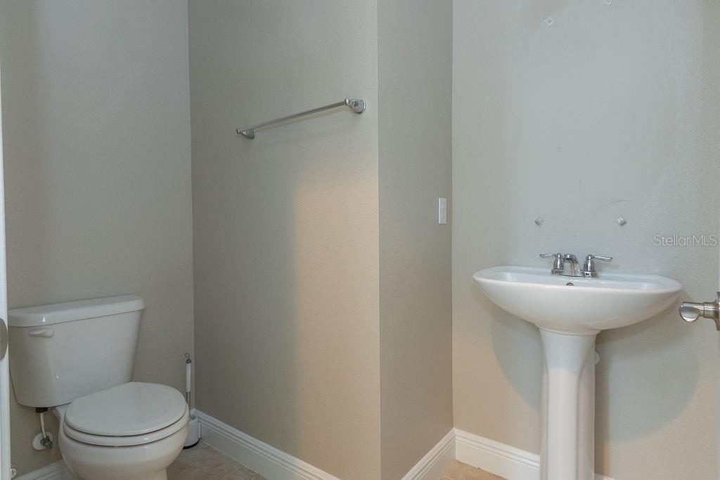 Image 11 of 18 For 906 Victoria Hills Drive S