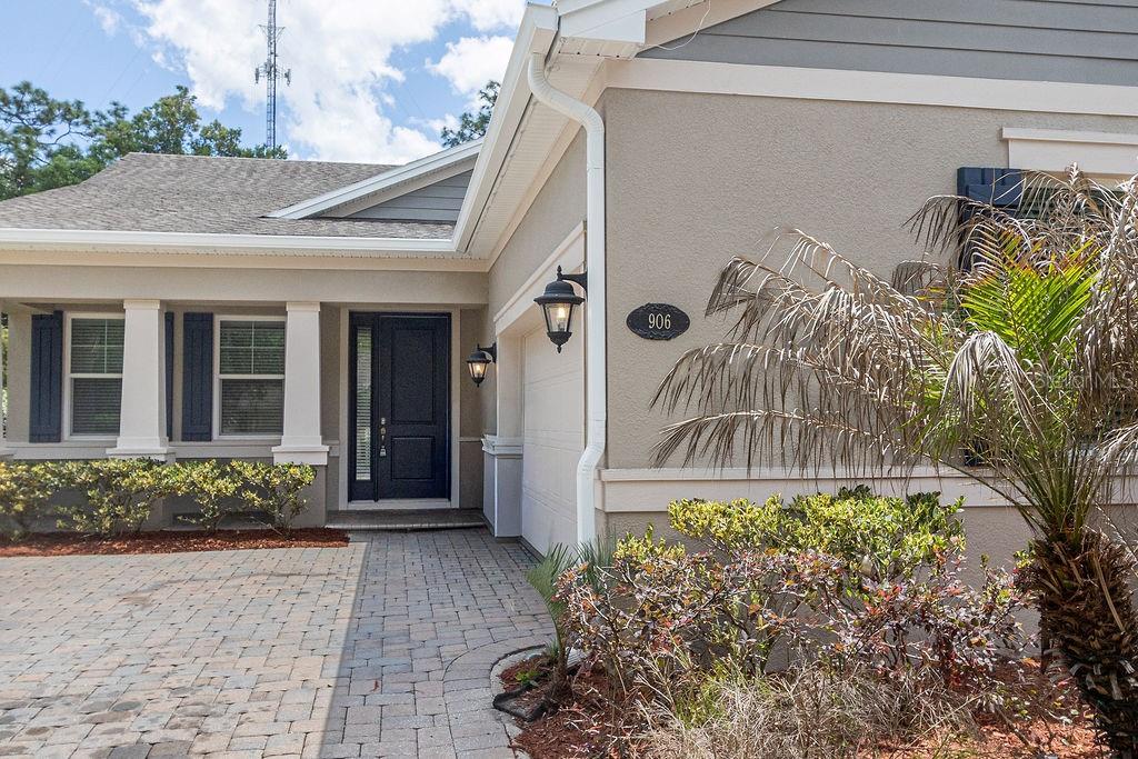 Image 2 of 18 For 906 Victoria Hills Drive S