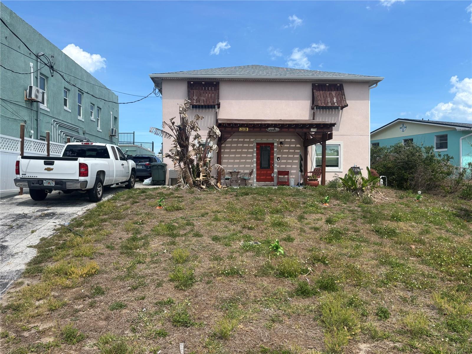 Listing Details for 2005 Schulte Avenue, DAYTONA BEACH, FL 32118