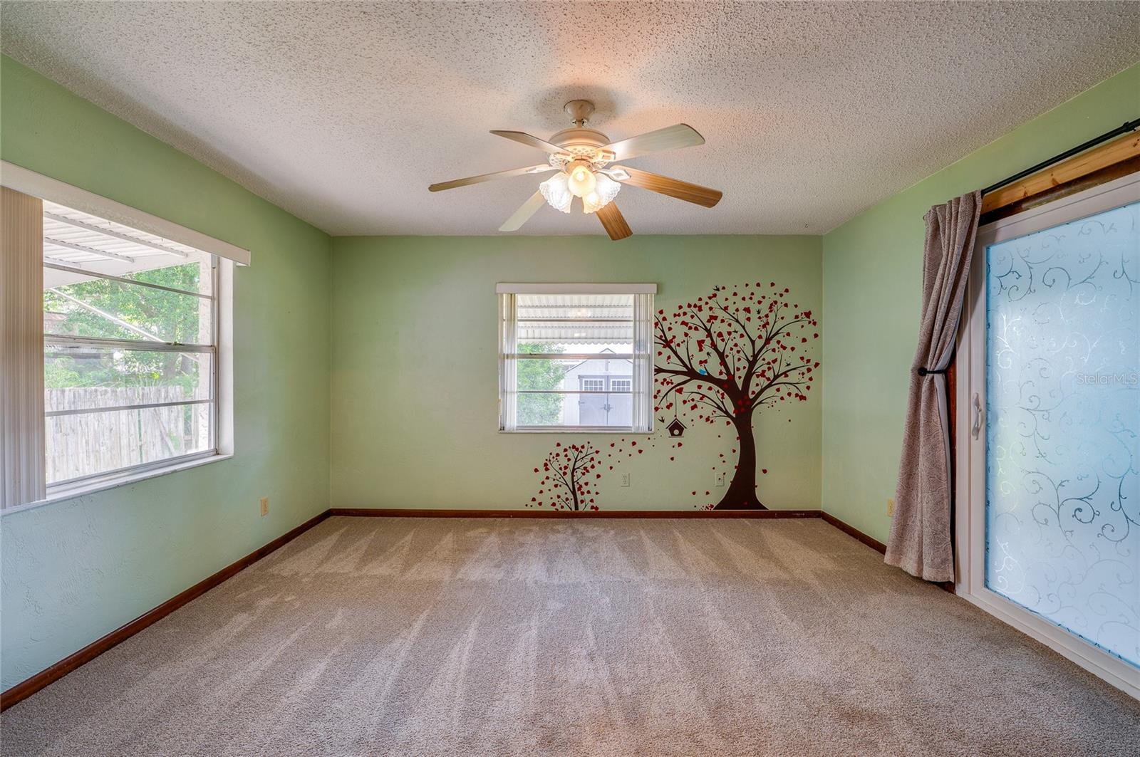 Image 22 of 41 For 667 George Miller Circle