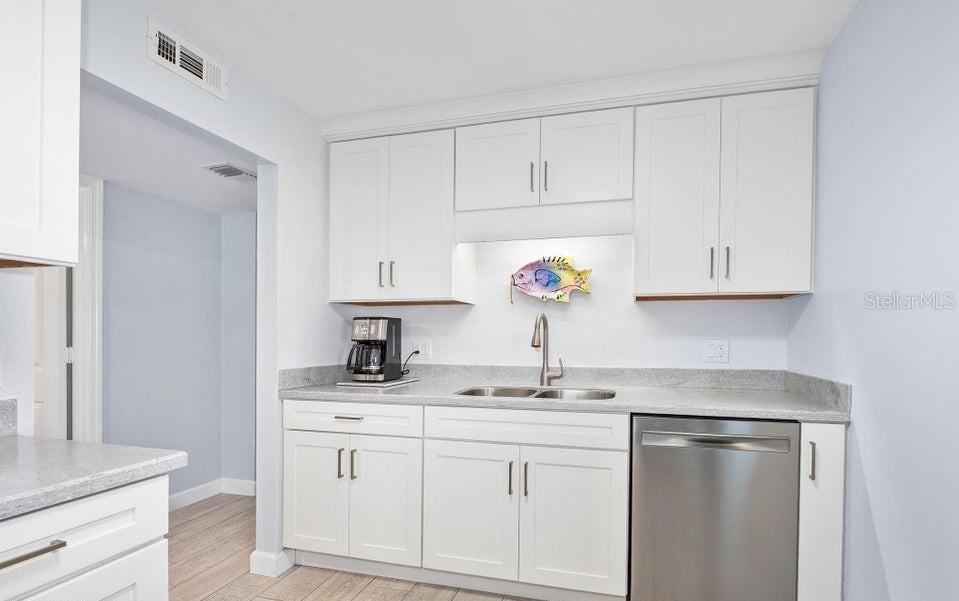 Image 20 of 57 For 3370 Ocean Shore Boulevard 4070
