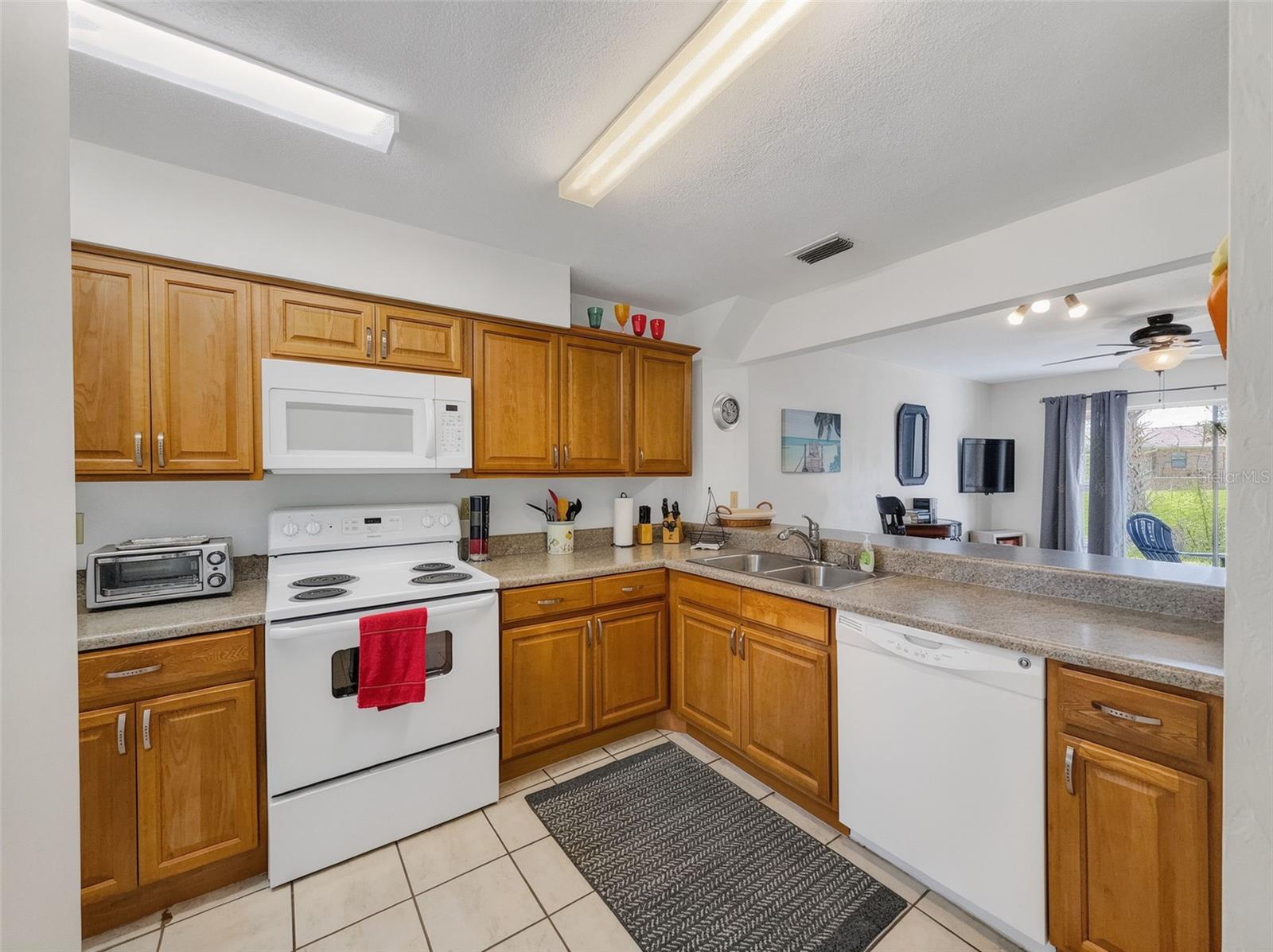 Image 2 of 25 For 175 Yorktowne Drive Ut11